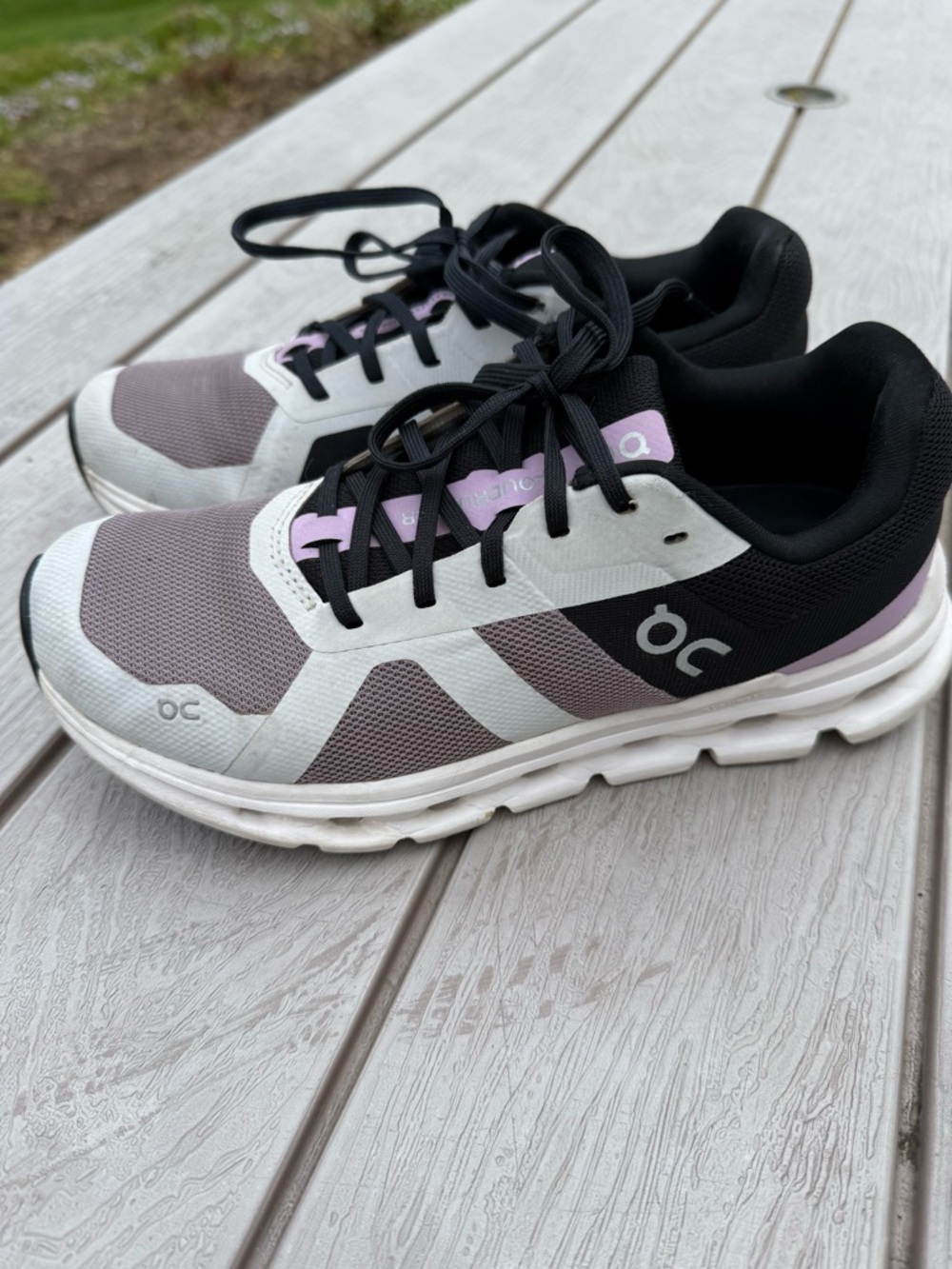 On Running Women's Trainer Sneakers in Mauve, Black & White - Picture 3 of 6